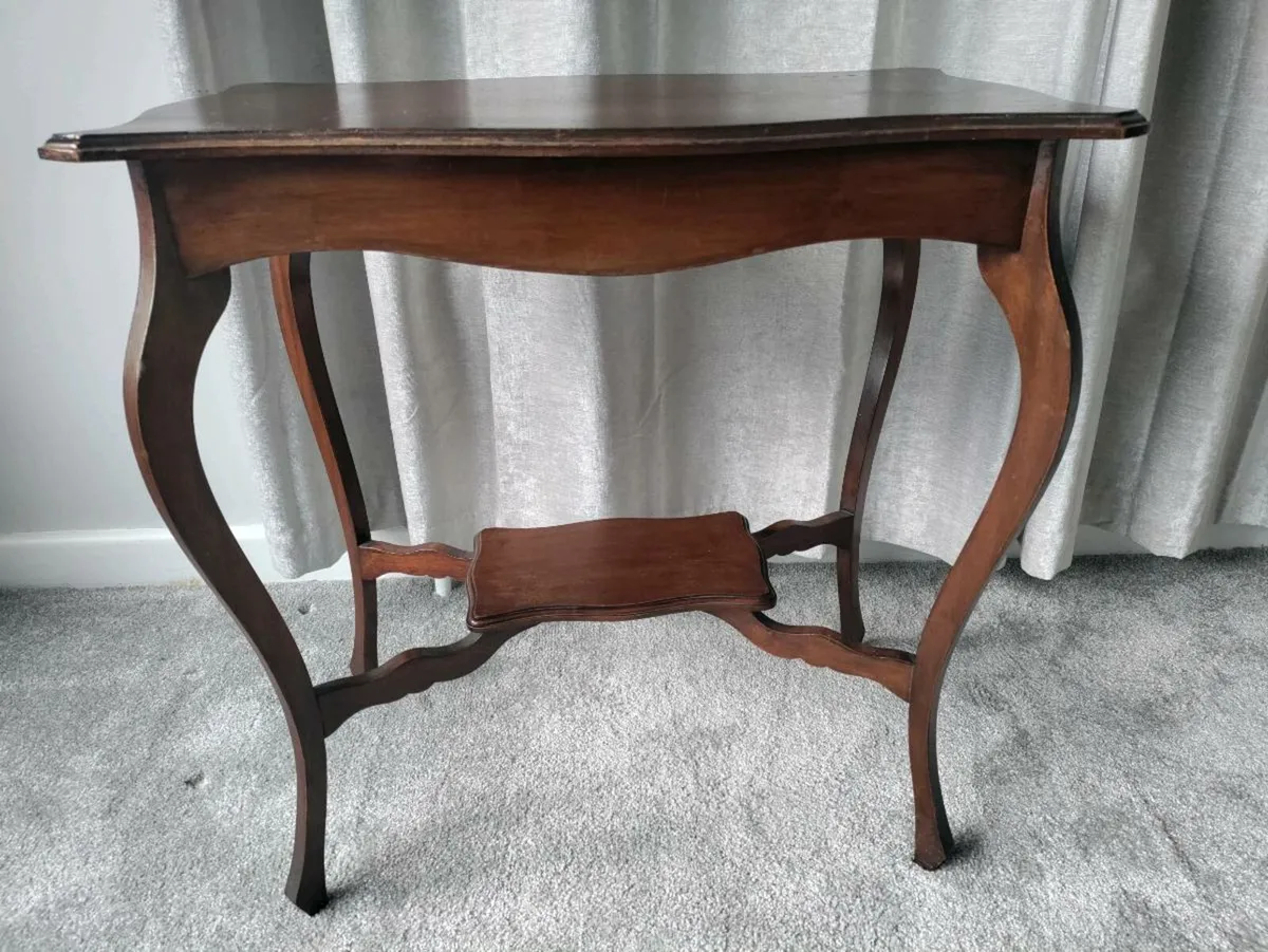 Vintage occasional table. - Image 3