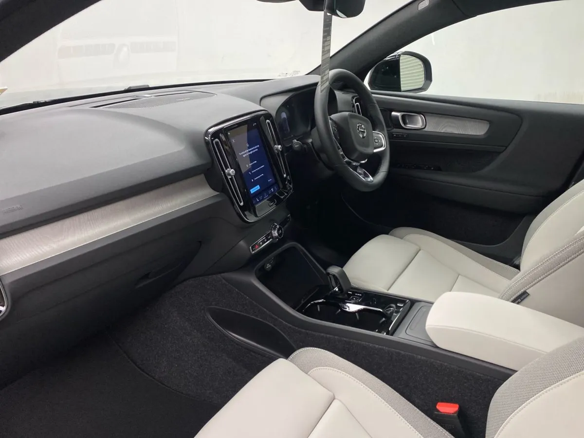 Volvo EC40 Ec40 Denim Blue Ultra Dawn Interior - Image 3