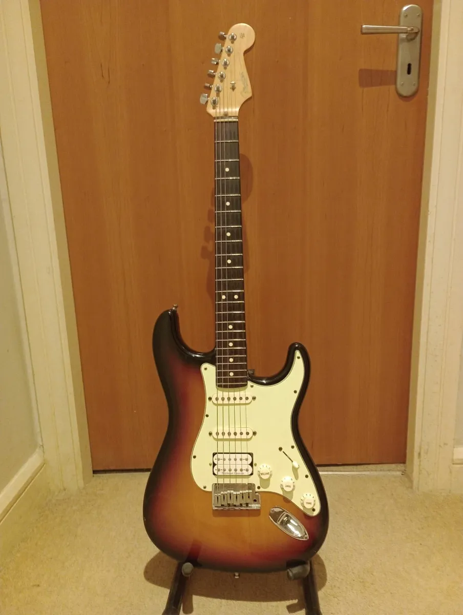 Fender Stratocaster American Series 2002 - Image 2