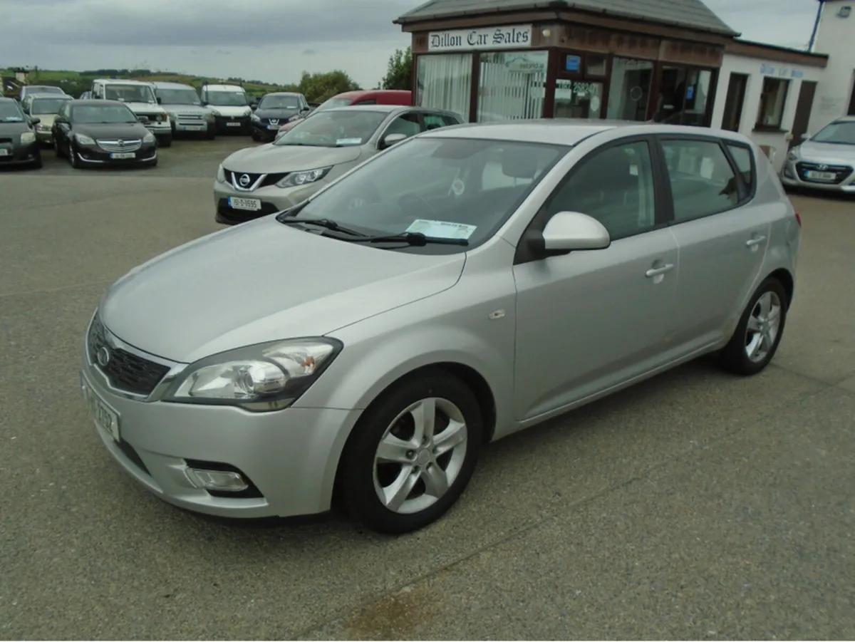 Kia Ceed 1.6 D TX ISG 5DR - Image 2