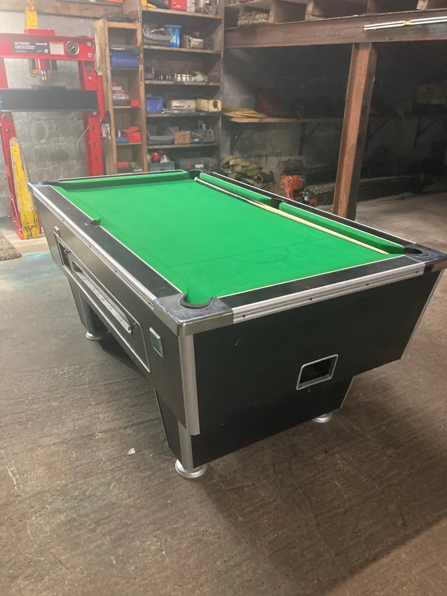 Pool table - Image 4