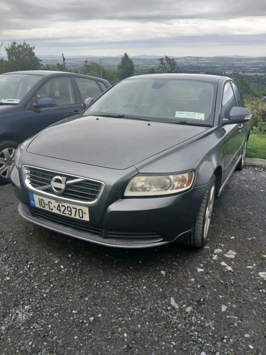 2010 volvo taxed and tested - Image 2