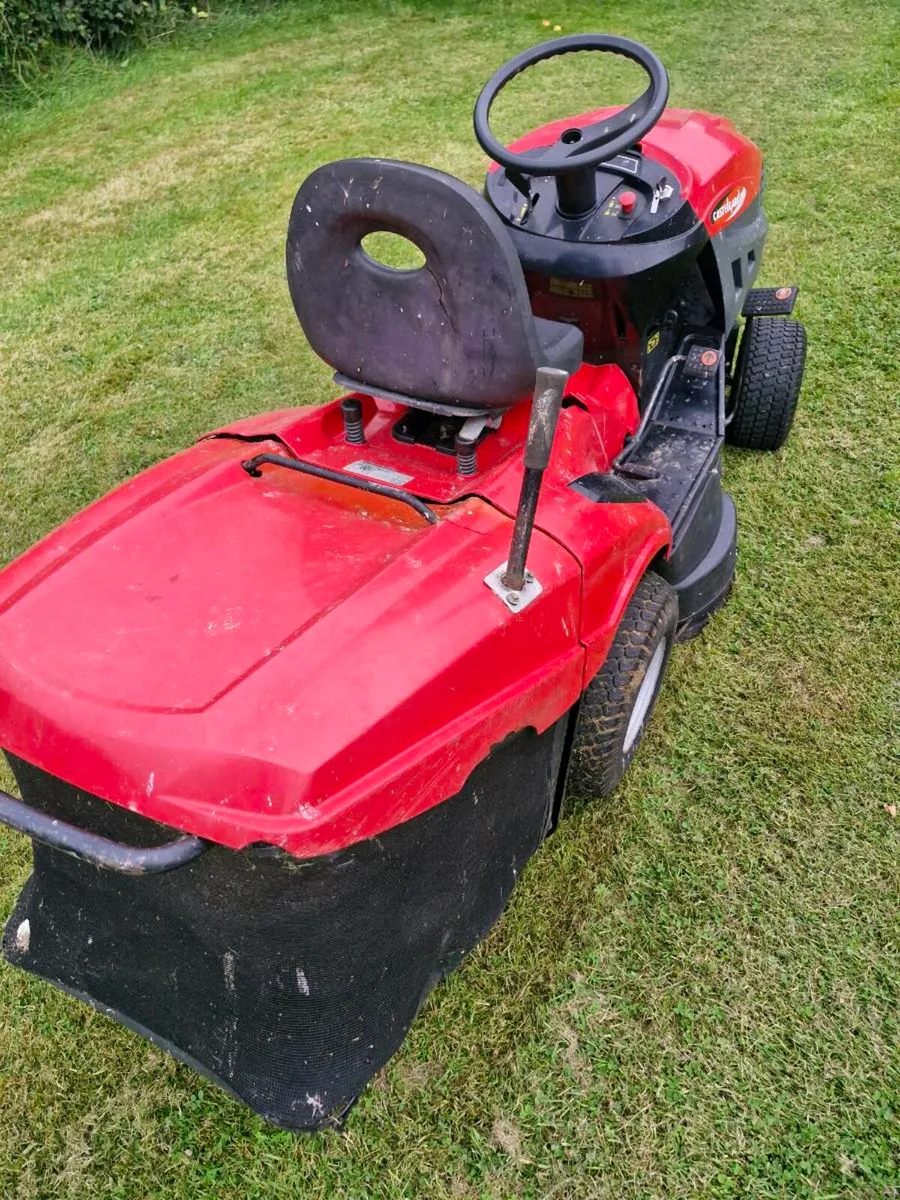 Castlegarden 2013 ride on mower Delivery available - Image 2