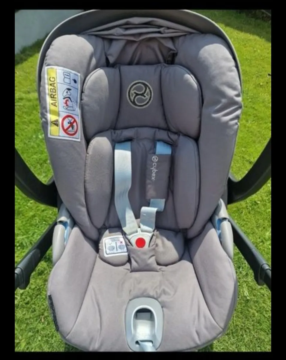 Cybex Cloud Z i-Size Rotating Car seats x2 - Image 4