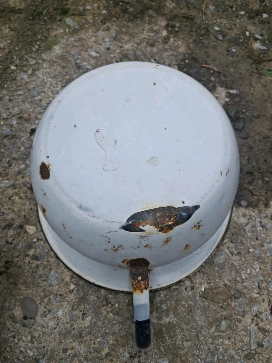 Antique bellows and pot - Image 3