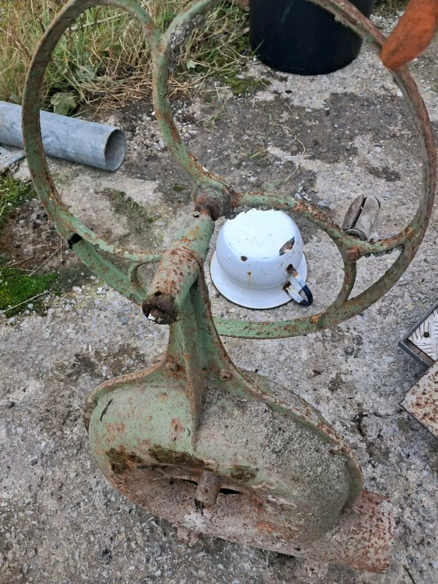 Antique bellows and pot - Image 4