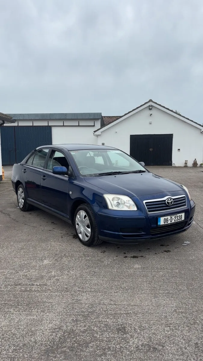 —Toyota Avensis— - Image 1