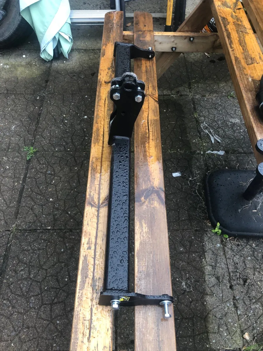 Tow bar - Image 1