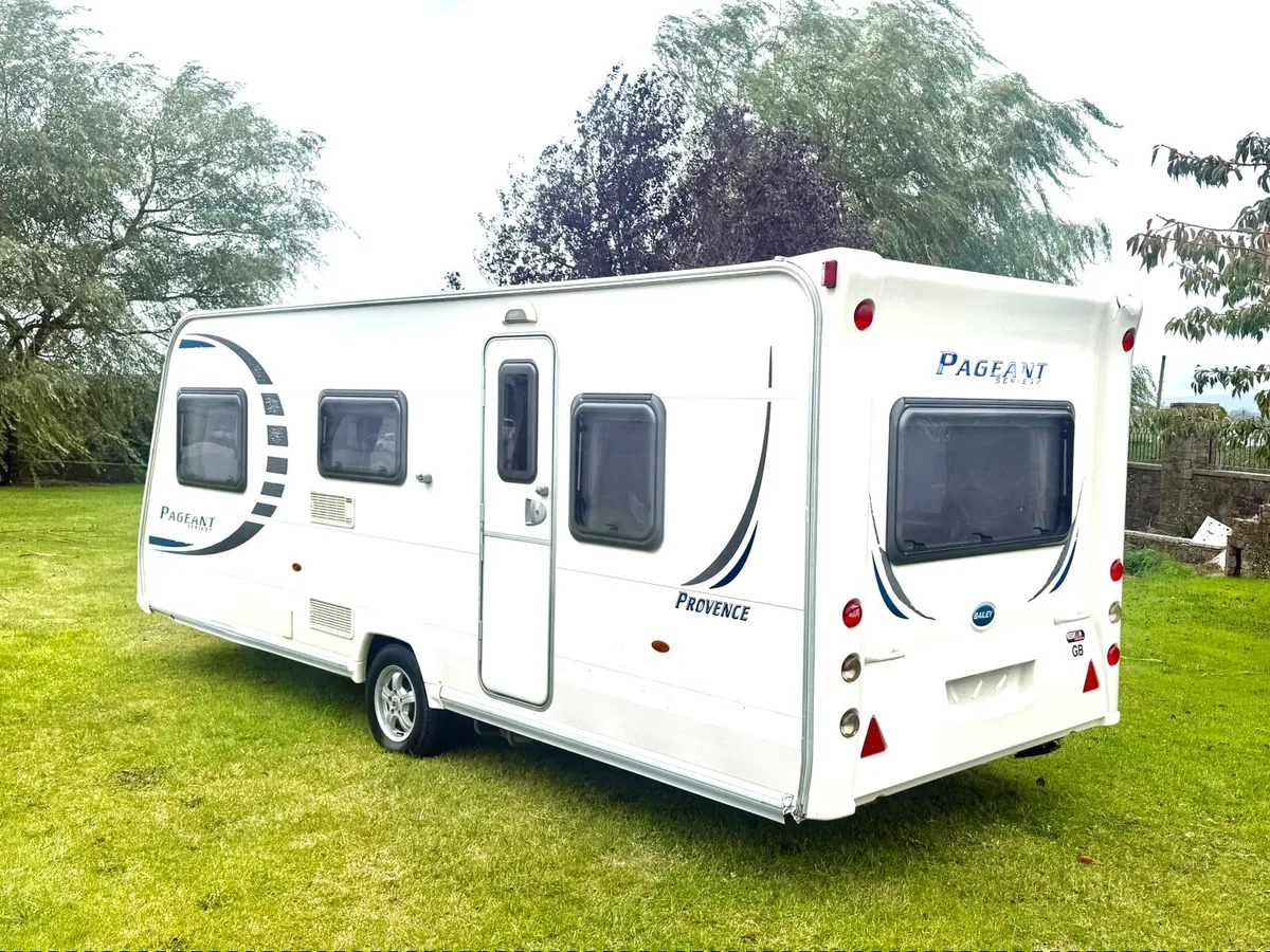 2010  Bailey pageant  Provence 5 berth caravan - Image 1