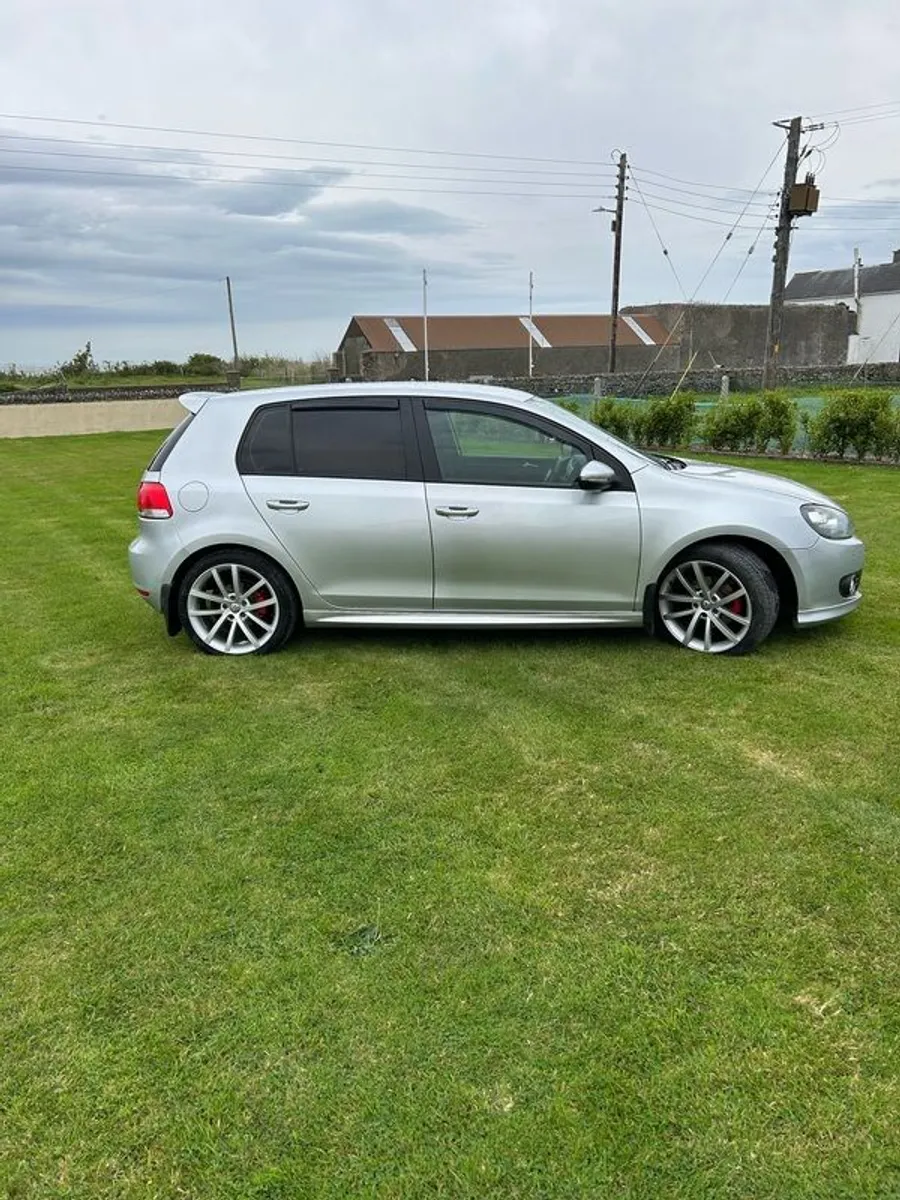 2012 Volkswagen Golf - Image 2