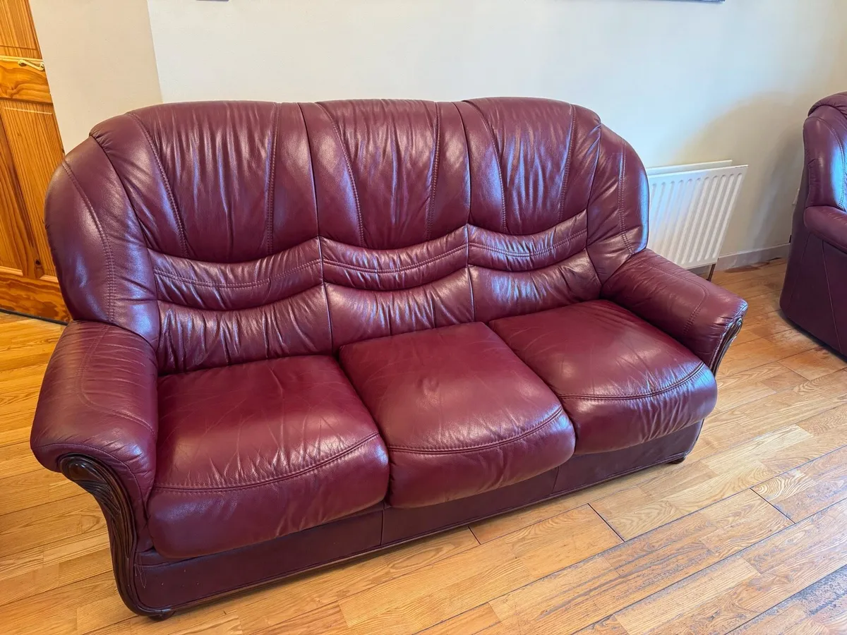 Italian Leather 3+1+1 suite - Image 1