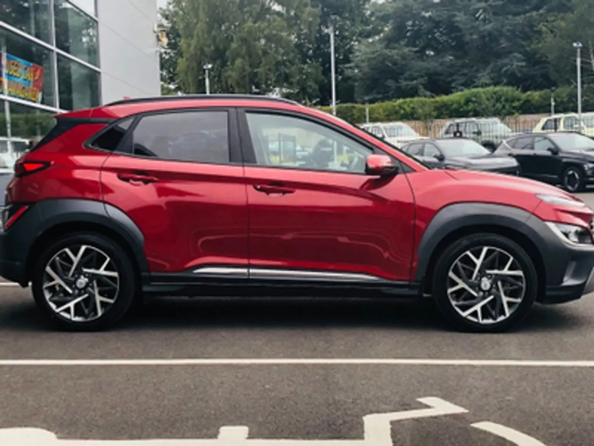 Hyundai Kona Executive 1.6 Hybrid Automatic - Image 2