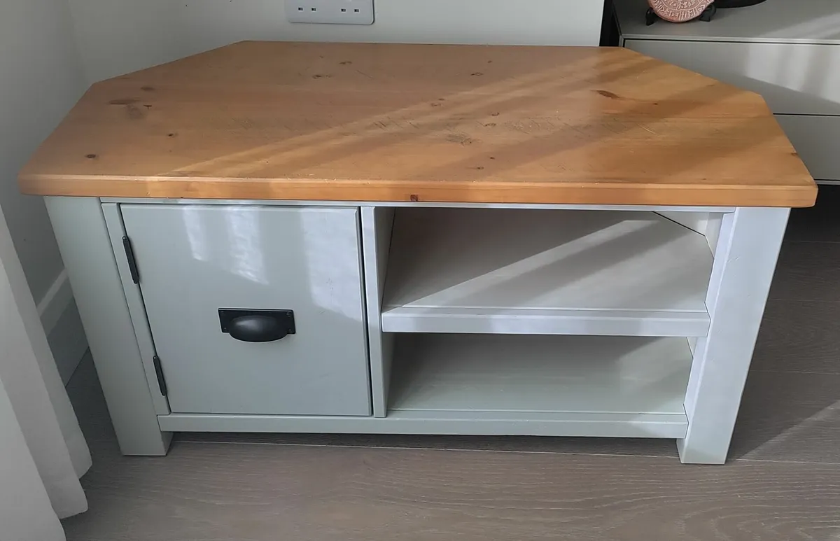 Next TV Unit - Image 1