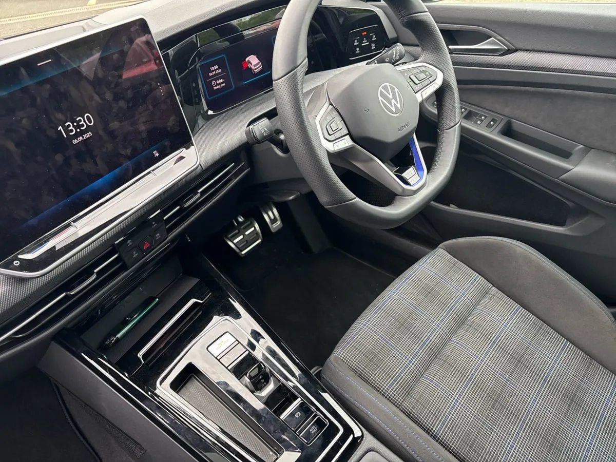 Volkswagen Golf GTE 1.5 TSI Phev 177HP DSG - Image 2