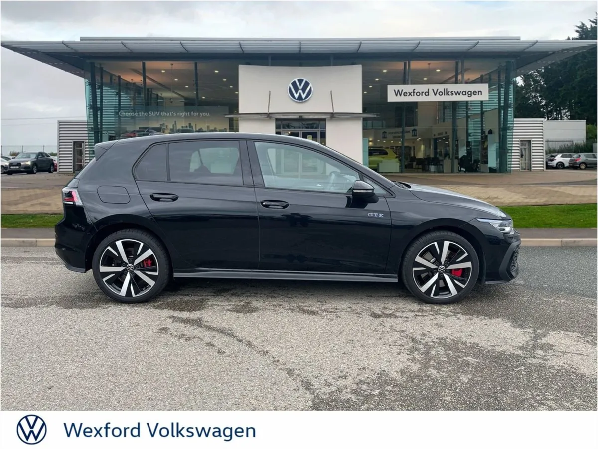 Volkswagen Golf GTE 1.5 TSI Phev 177HP DSG - Image 4
