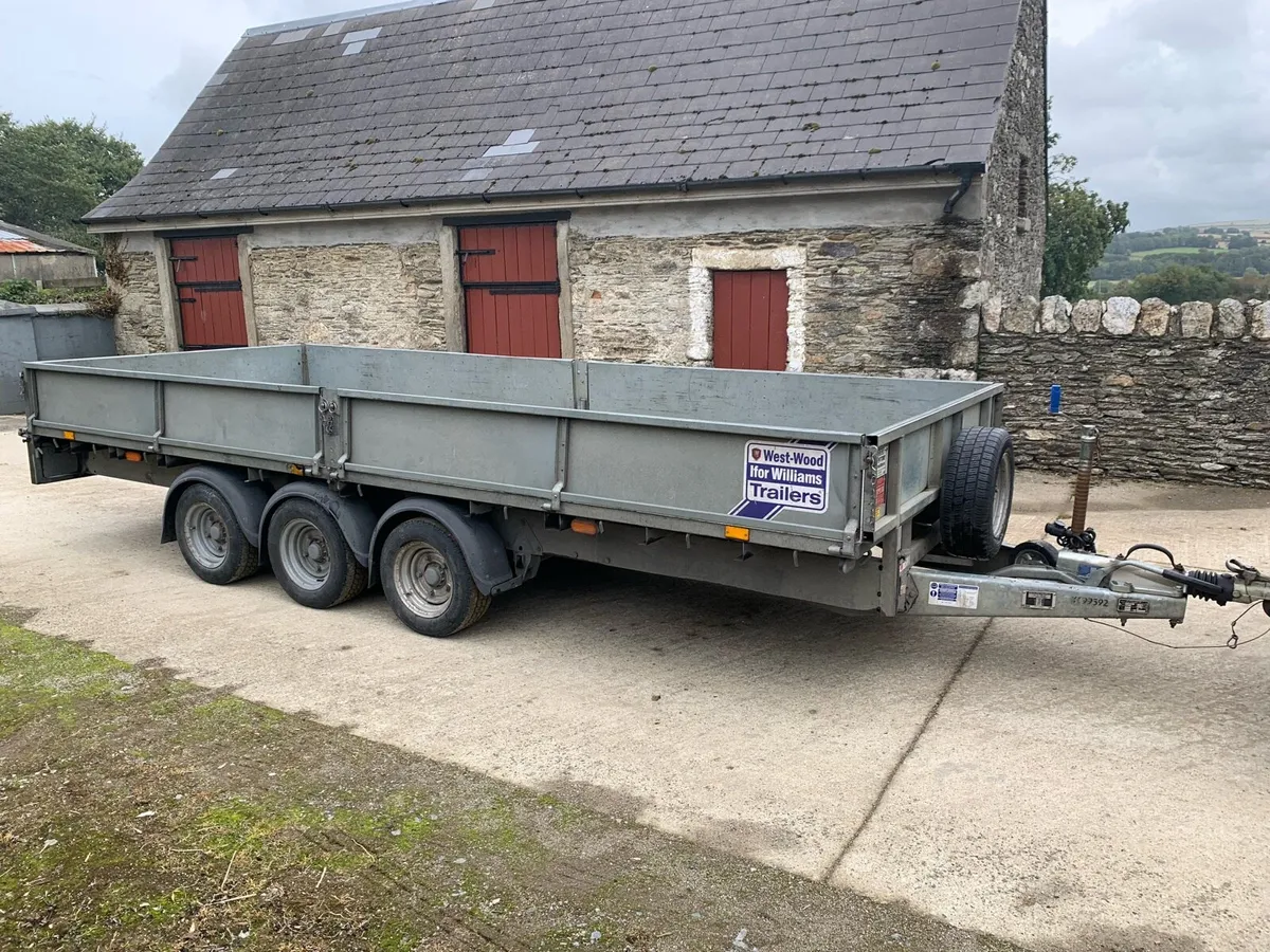 Trailer - Image 1