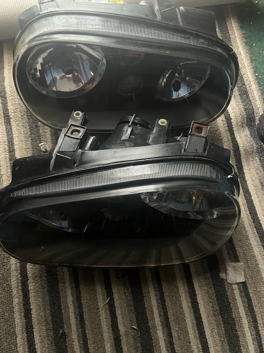 VW Mark 4 headlights - Image 2