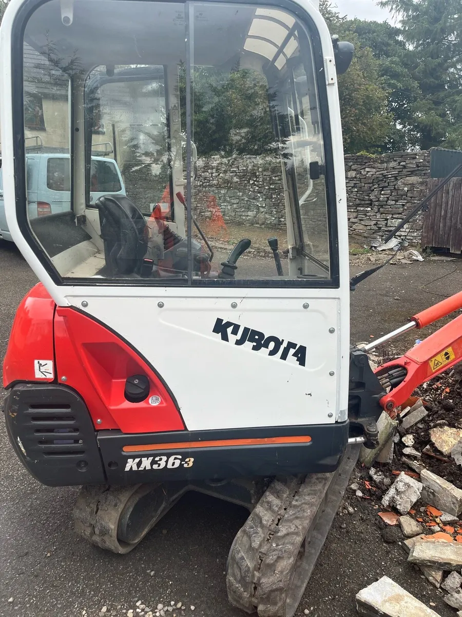 Mini digger Kubota 1.6 - Image 2