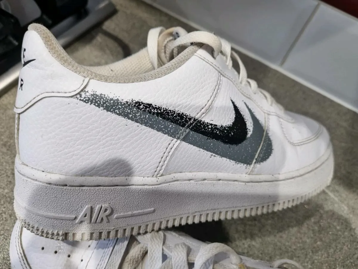 White airforce runners - Image 3