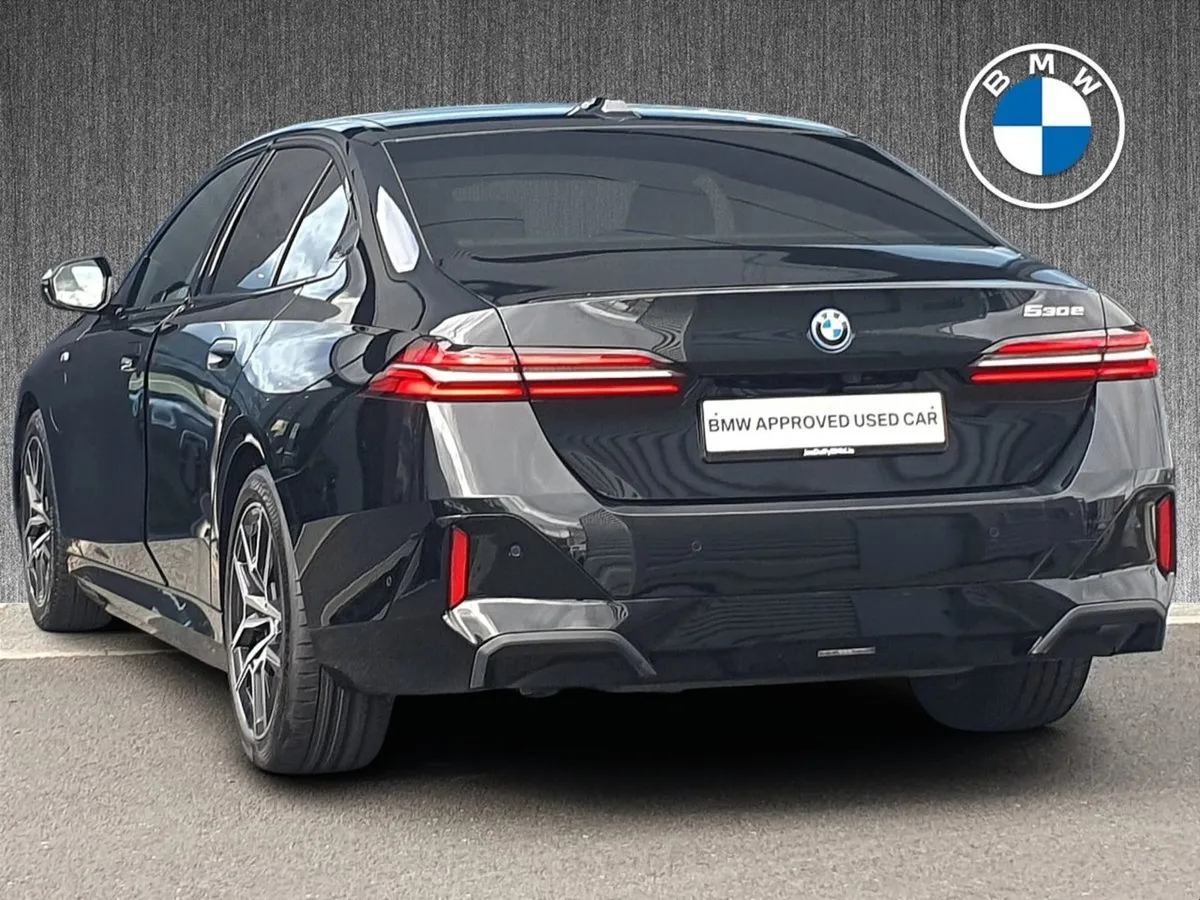 BMW 5 Series 530e M Sport Saloon - Image 3