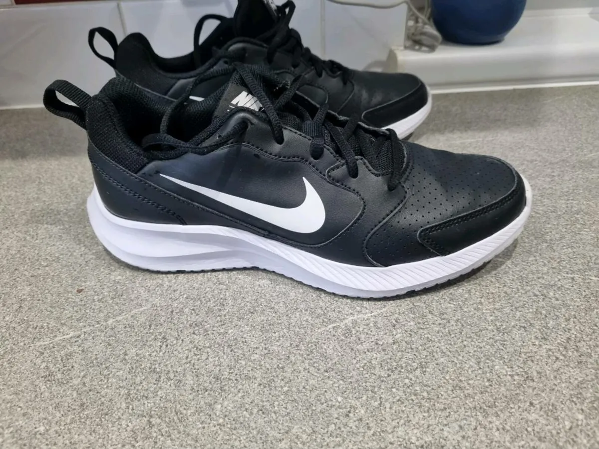 Nike runners - Image 1