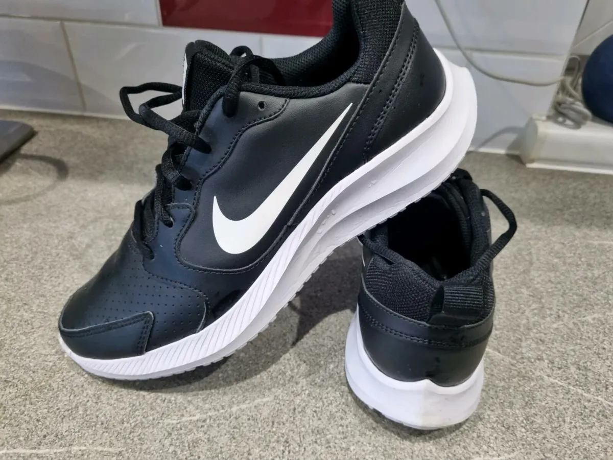 Nike runners - Image 3