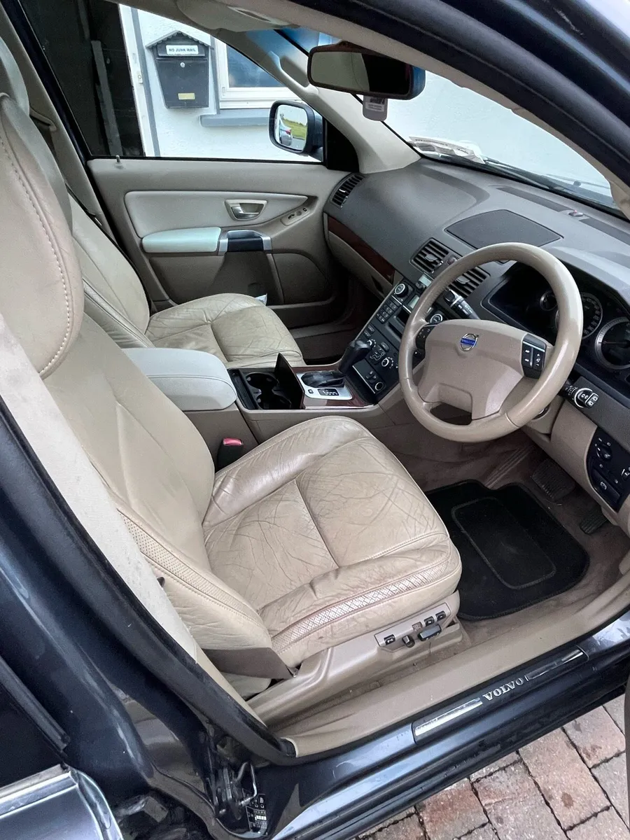 Volvo XC90 D5 AWD - Image 2