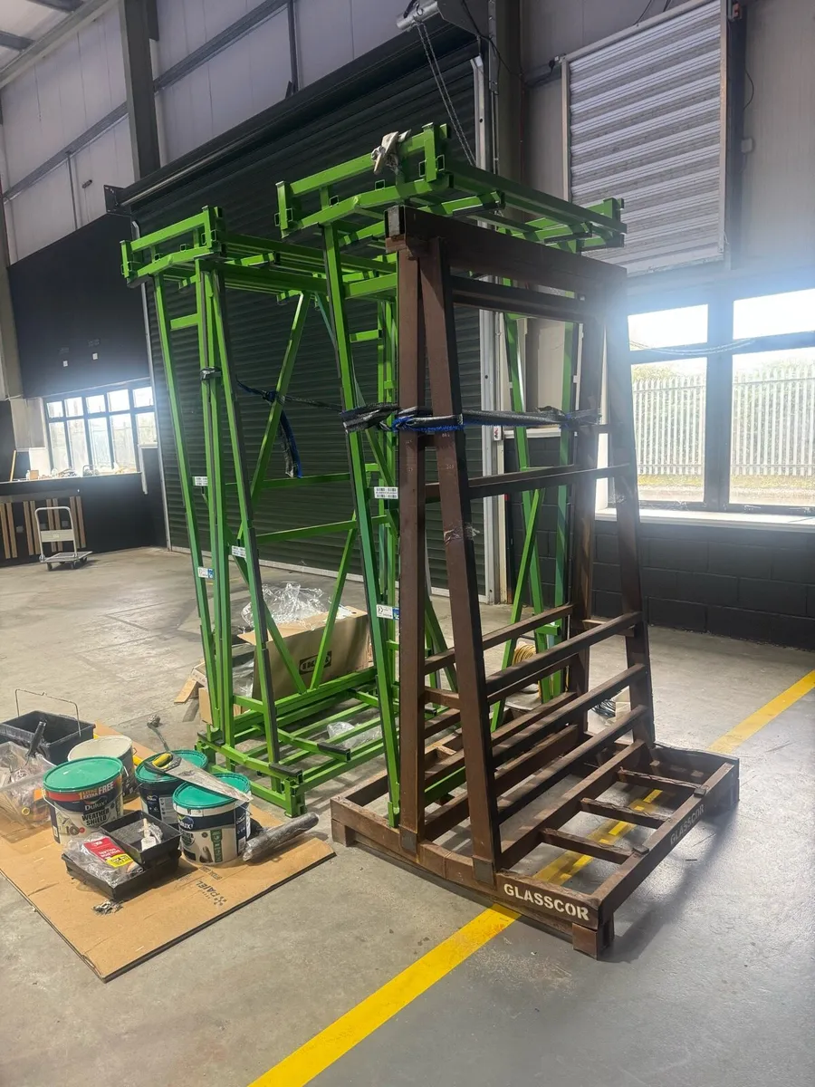 Material rack with rubber - Image 1