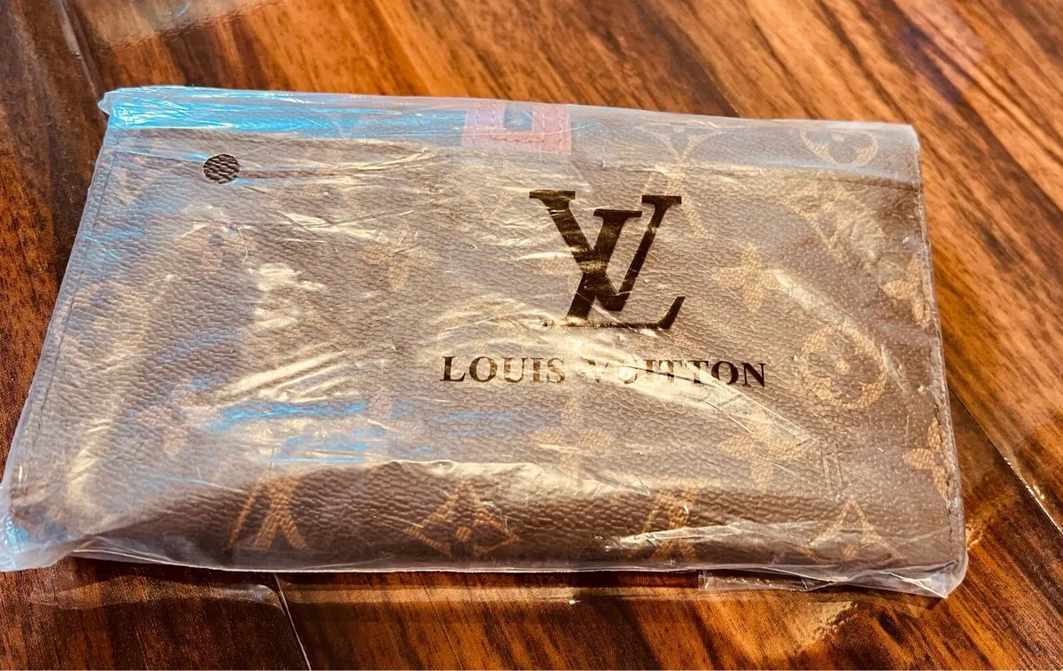 Brand new wallet - Image 2
