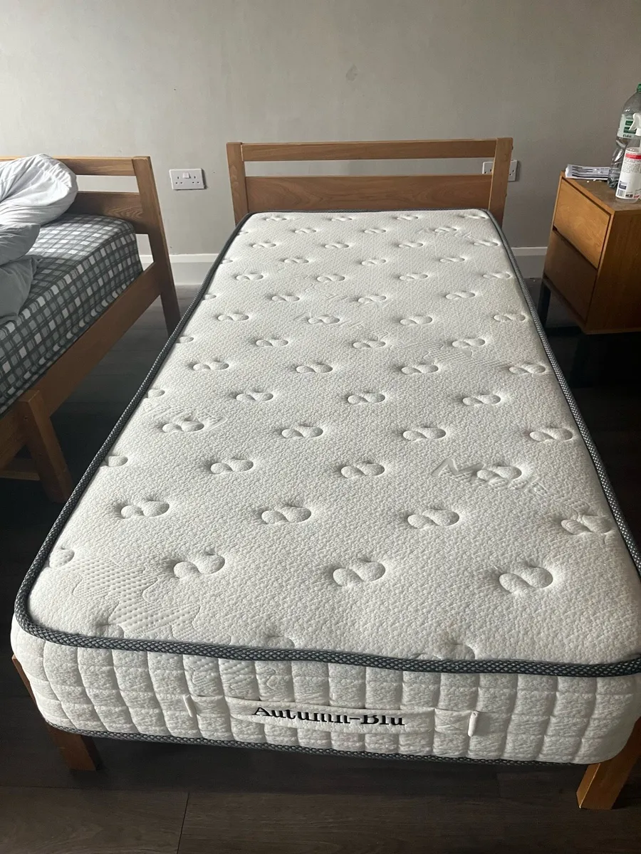 2 Single Beds - Image 2
