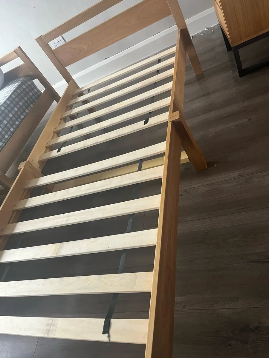 2 Single Beds - Image 4