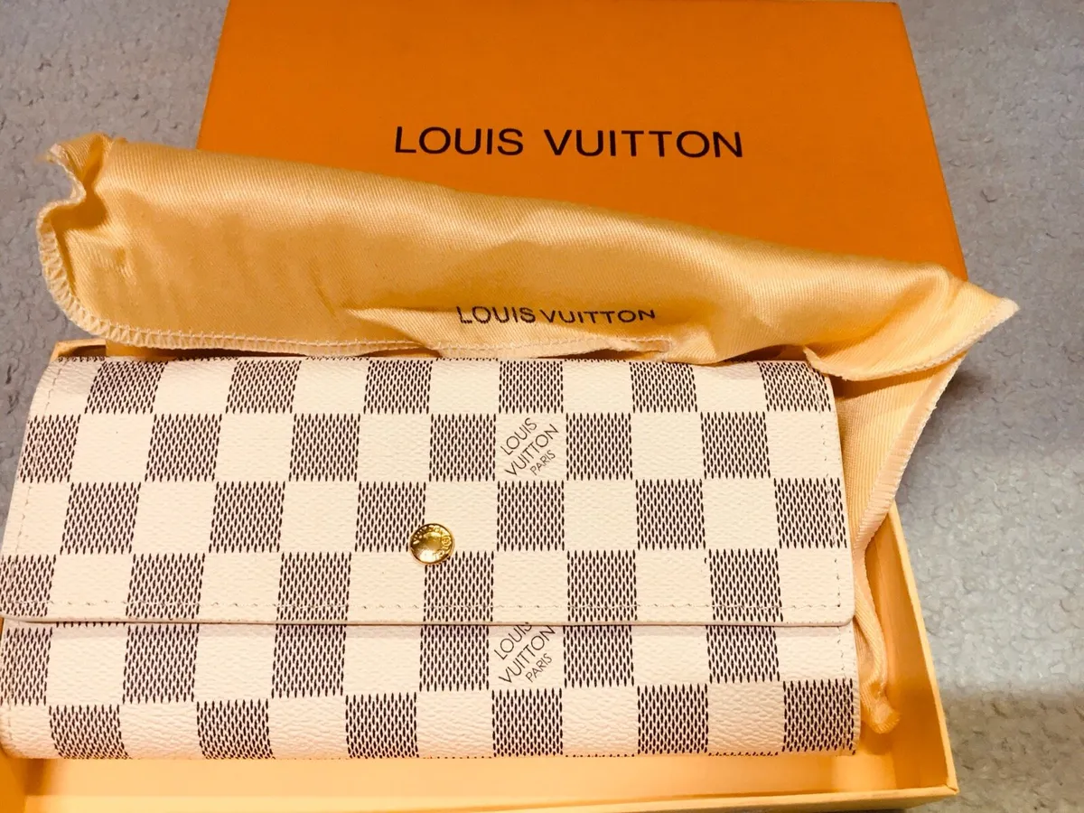 Brand new wallet - Image 2