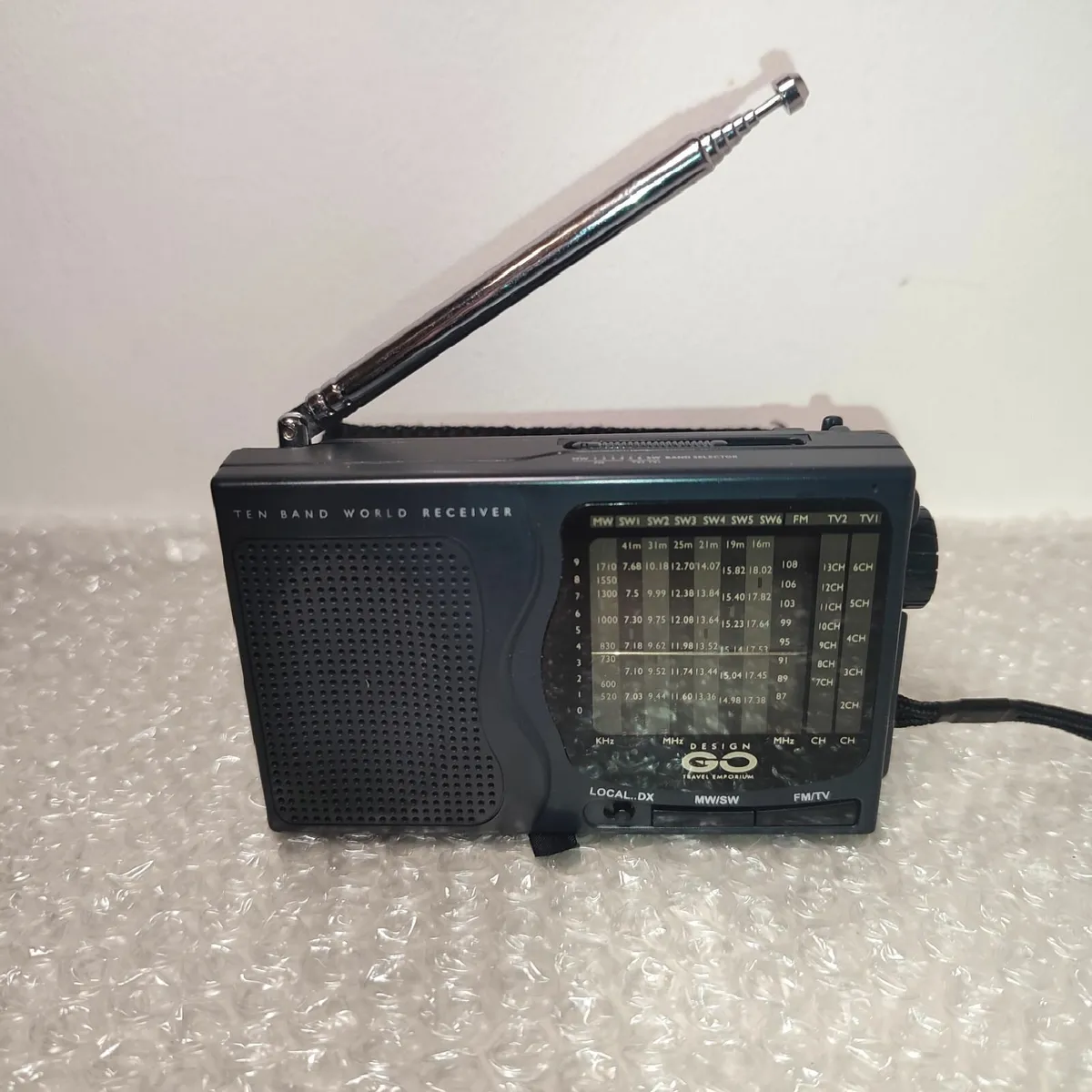 Novelty Laptop Shaped Radio Alarm Clock Good/c - Image 1