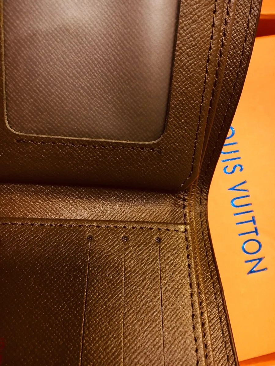 Brand new wallet - Image 2