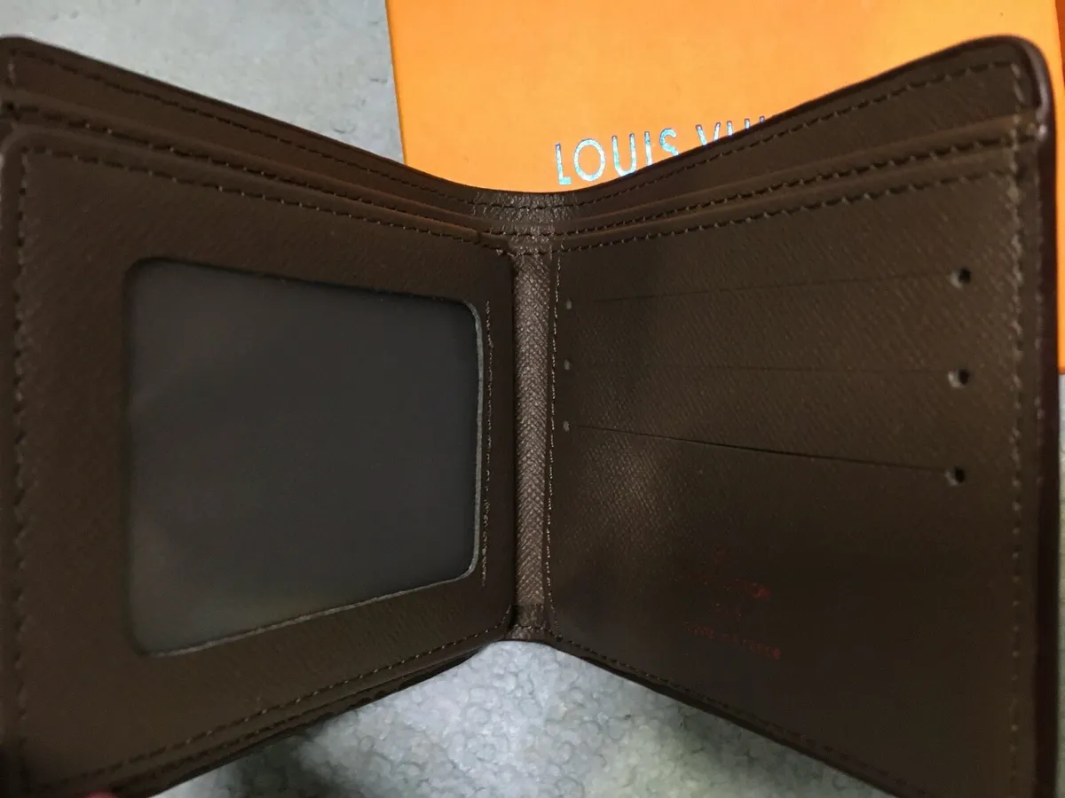 Brand new wallet - Image 3