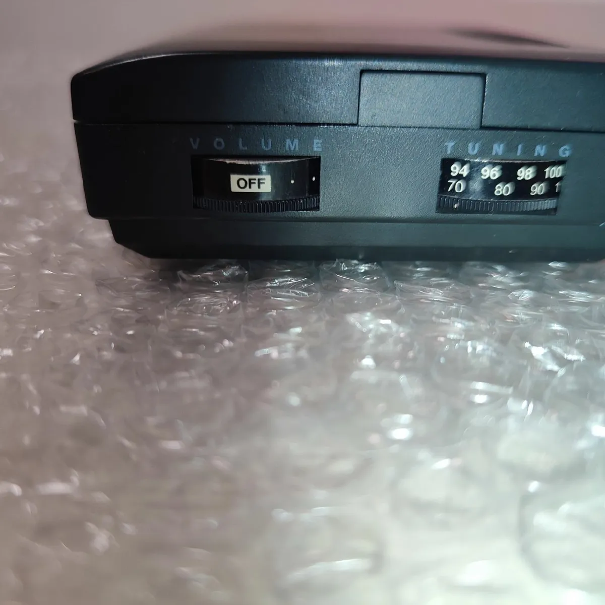 Novelty Laptop Shaped Radio Alarm Clock Good/c - Image 4