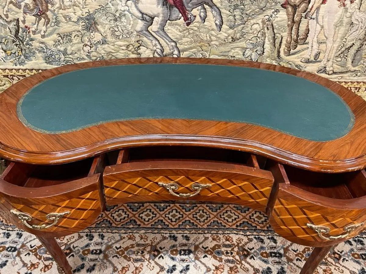 French Kidney Shape Marquetry Inlay Decorated Desk - Image 3