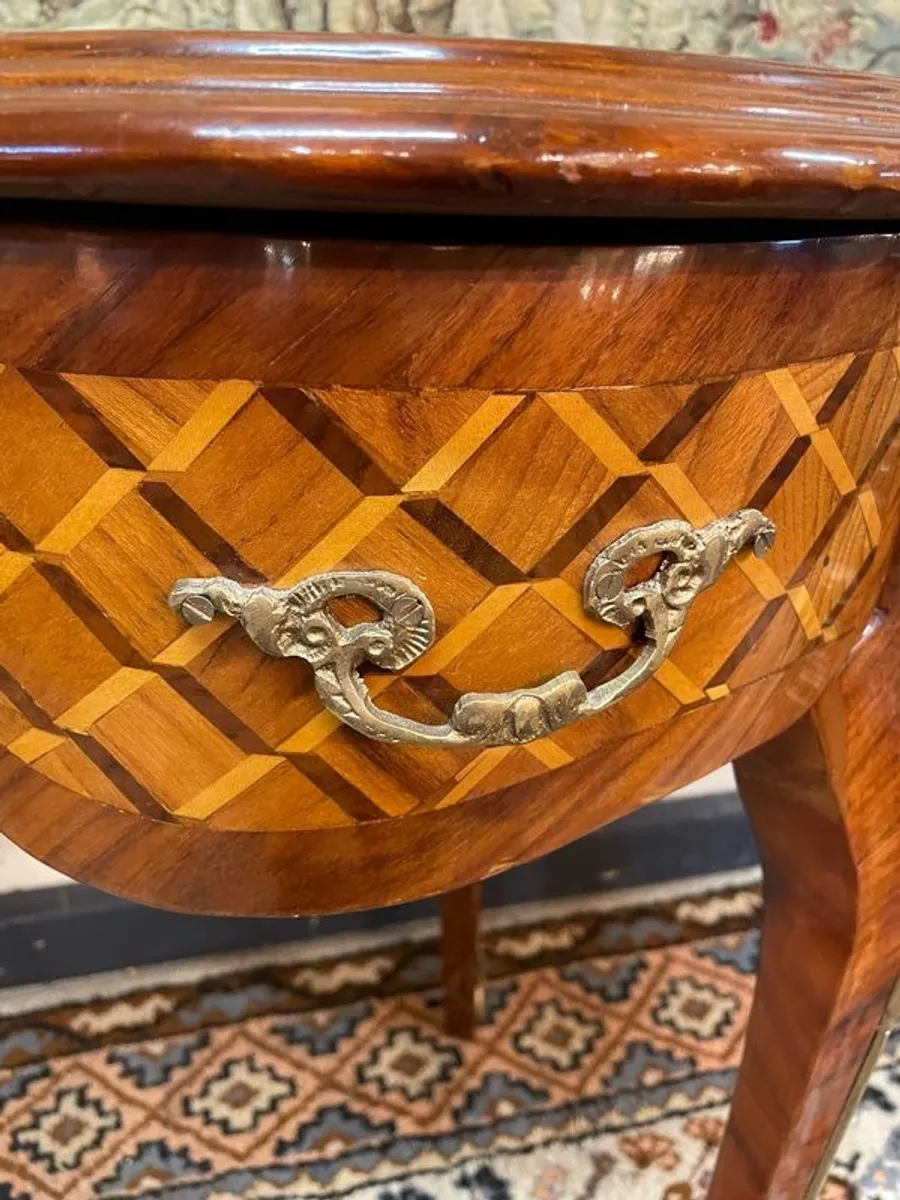 French Kidney Shape Marquetry Inlay Decorated Desk - Image 4