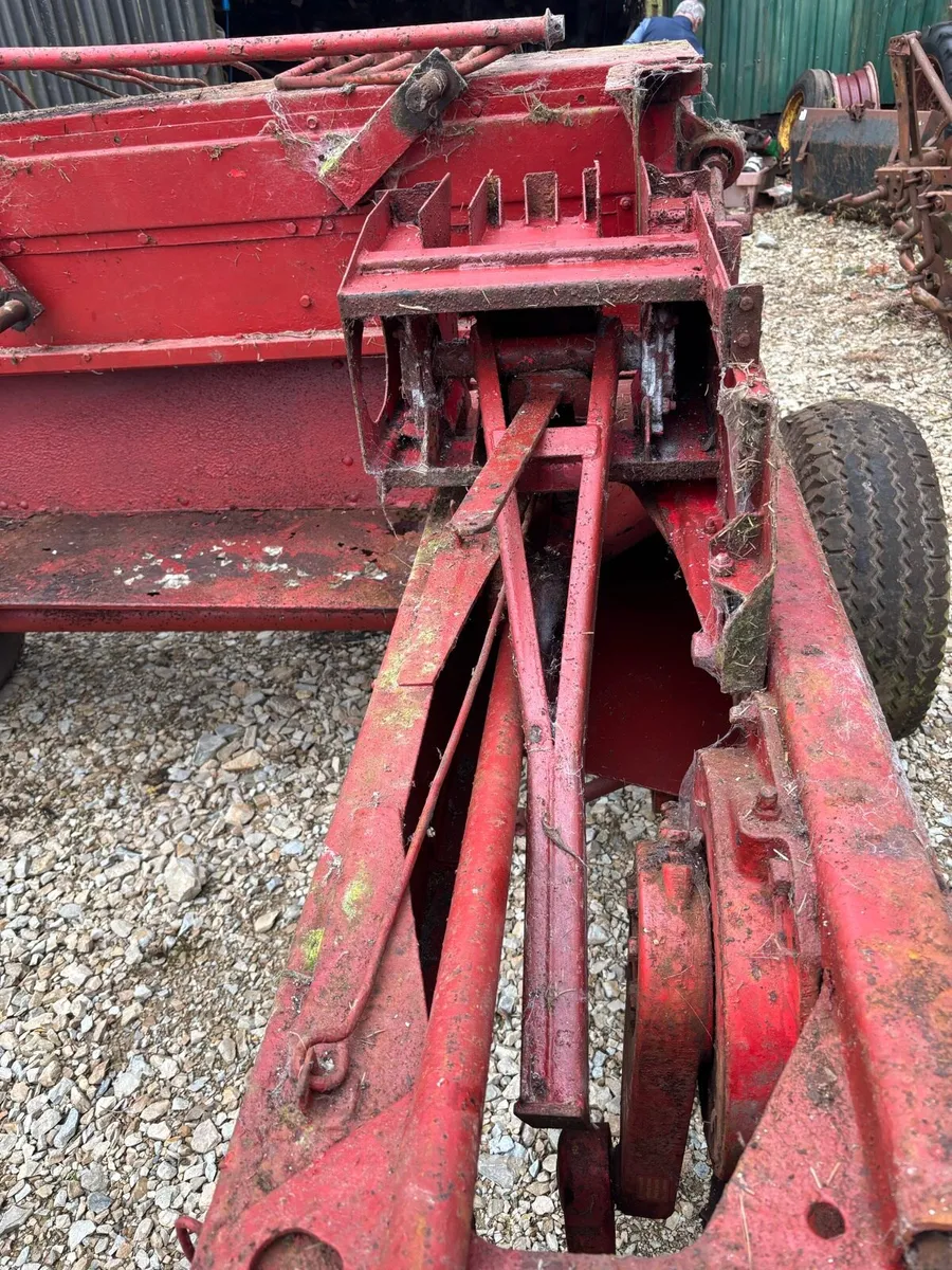 Welger square baler - Image 3
