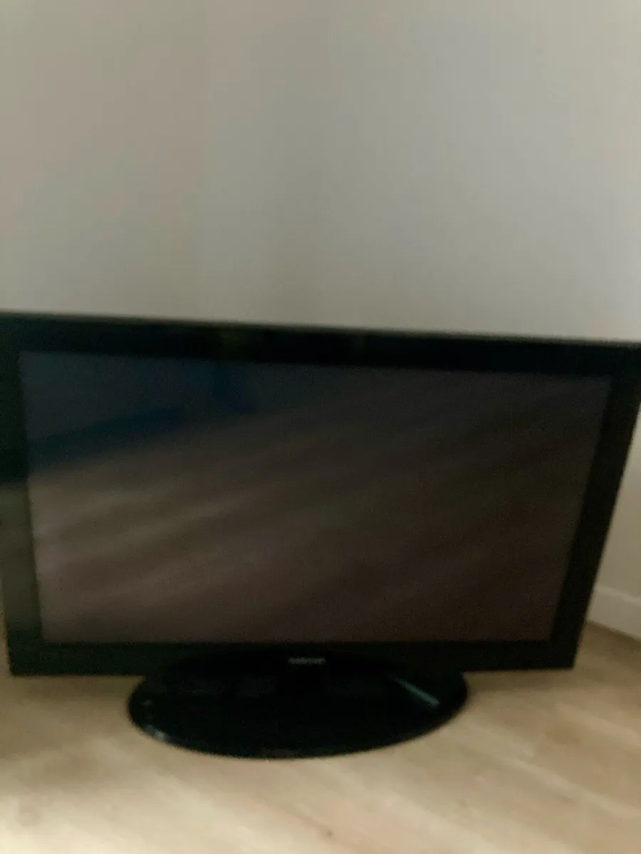 Samsung 42” tv - Image 3