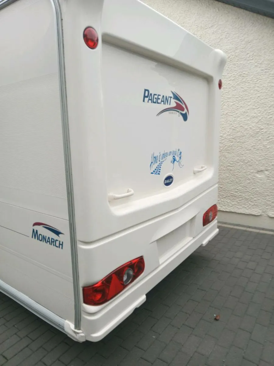 Caravan - Image 2