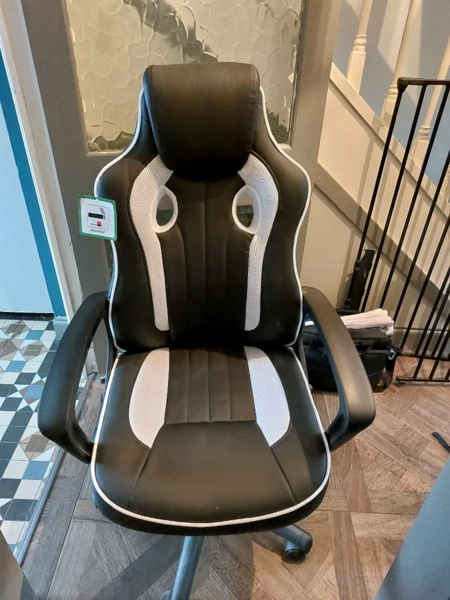 Office/Gaming Chair - Image 3