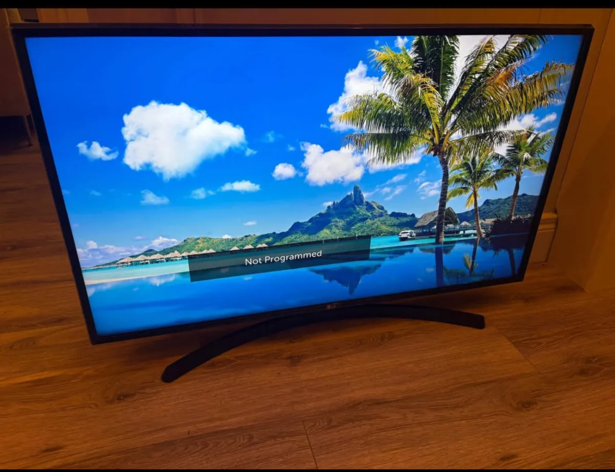 LG 43 Inch 4k Smart Tv - Image 3