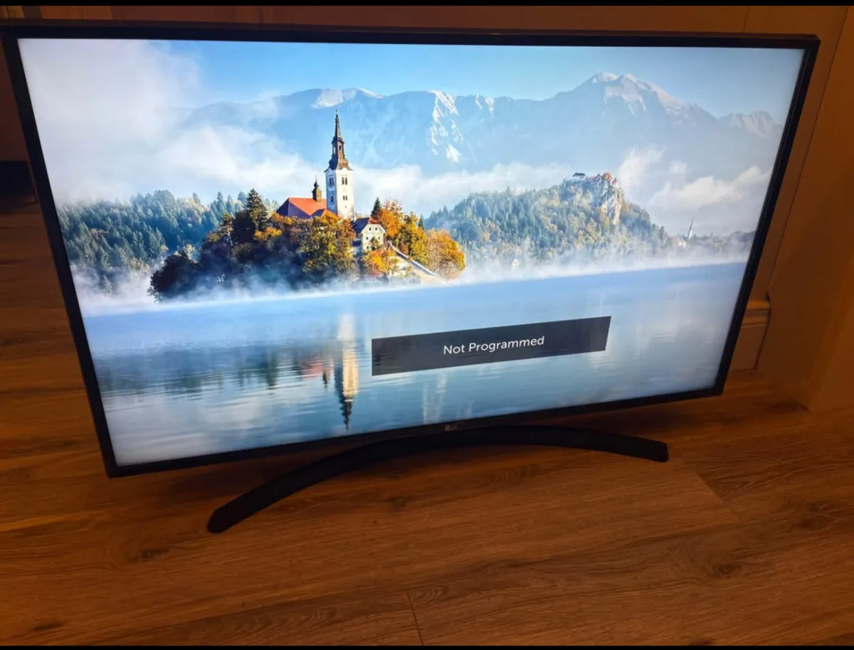 LG 43 Inch 4k Smart Tv - Image 4