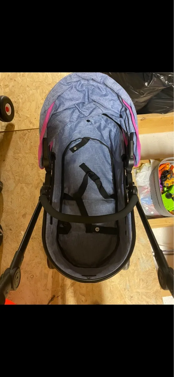 Dolls Pram - Image 2