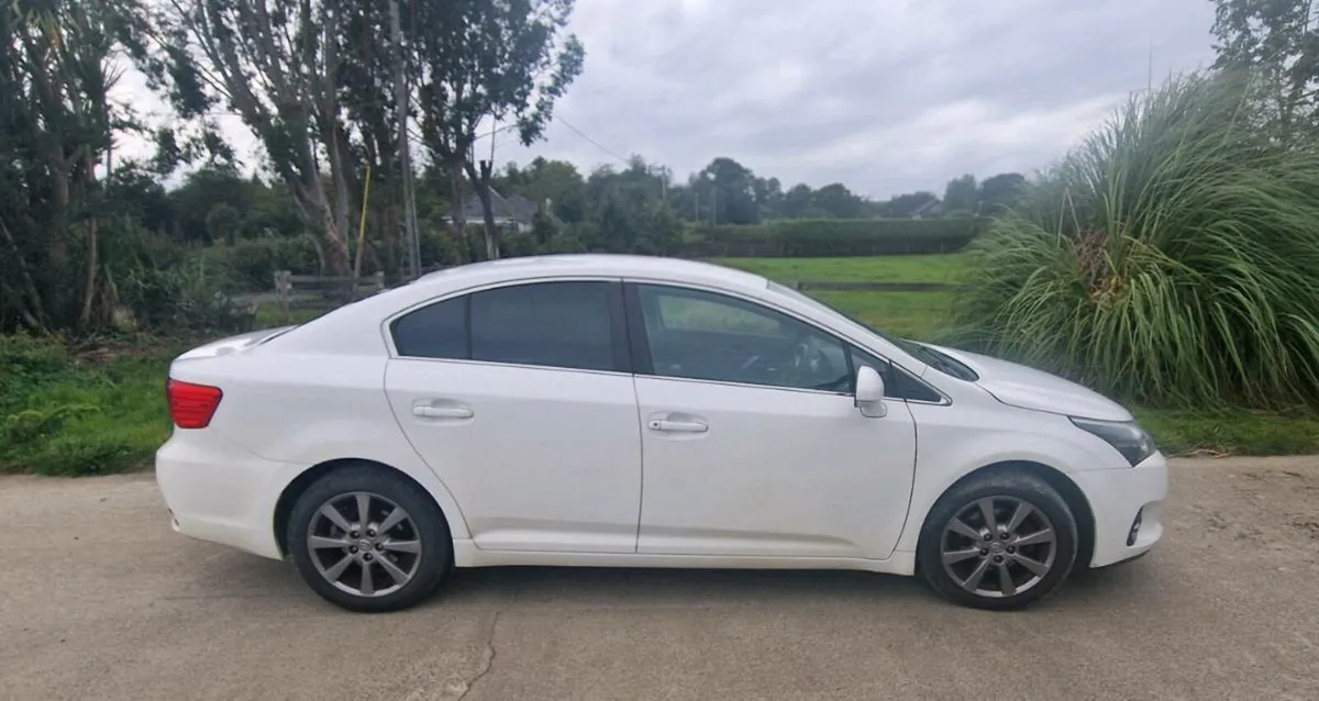 Toyota Avensis for sale. - Image 2