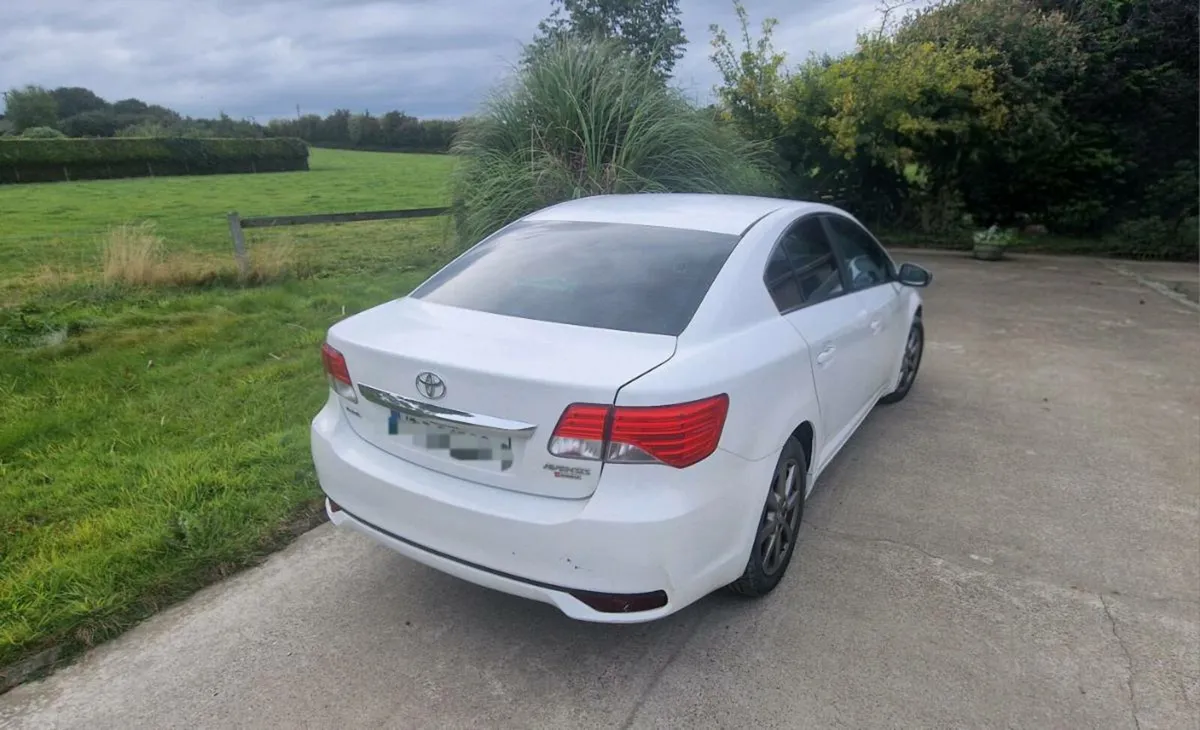 Toyota Avensis for sale. - Image 3