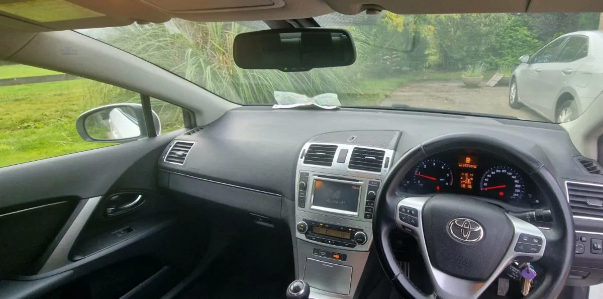 Toyota Avensis for sale. - Image 4