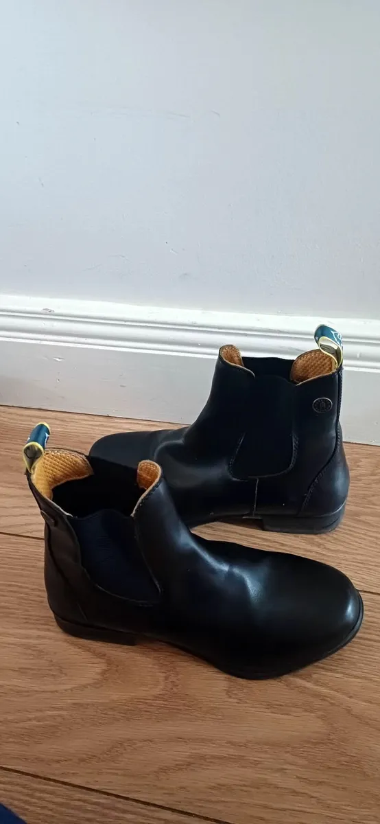 Moretta horse riding ankle boots  Size 5 EU 38 - Image 1