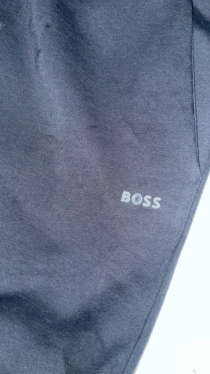 Hugh boss tracksuit bottoms - Image 2